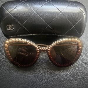CHANEL Gradient Brown Sunglasses with Quilted Case